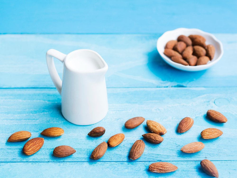 Unlocking the Incredible 14 Benefits of Soaked Almonds